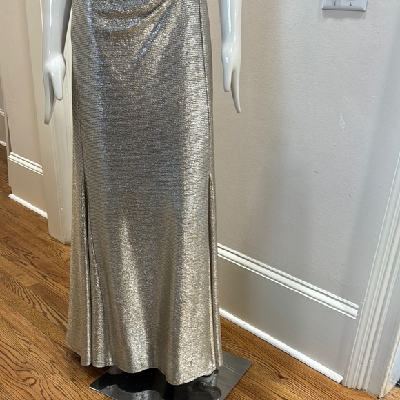 Elegant Silver Evening Gown /. Has a Dry Cleaning cost. - Picture 3 of 9
